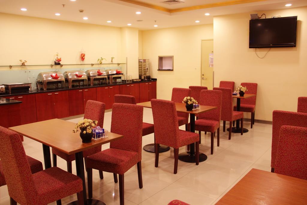 Hanting Express Qingdao Yanan Third Road Buitenkant foto